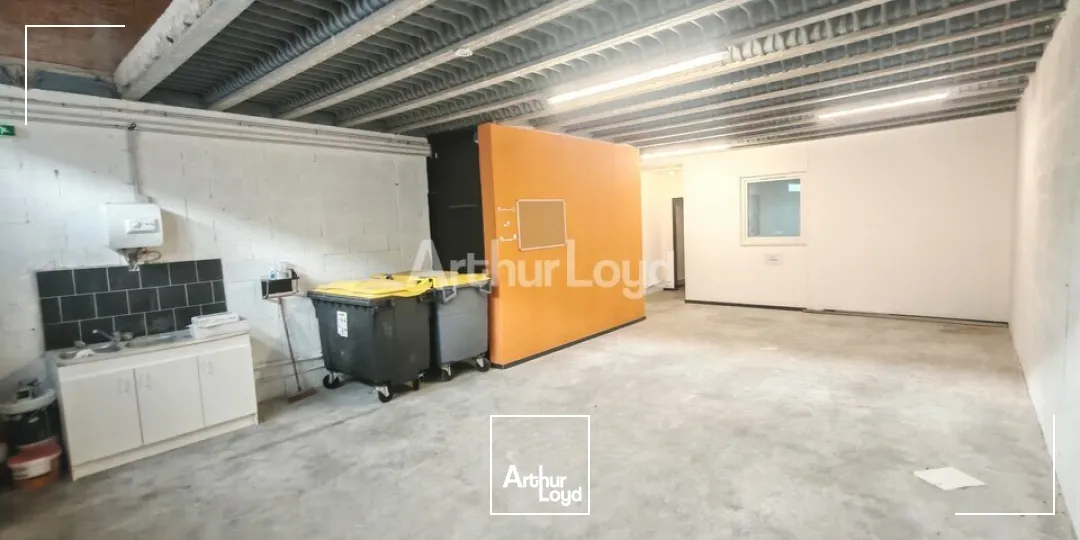 A louer - Cellule artisanale de 154m2 avec bureau secteur Croix Blandin