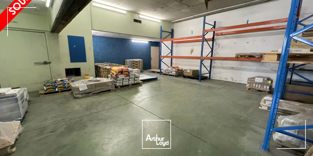 Local commercial avec entrepôt à vendre à CHATEAUBERNARD