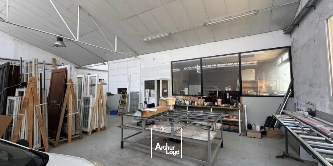 Local d'activités à louer sur axe passant à Angoulême