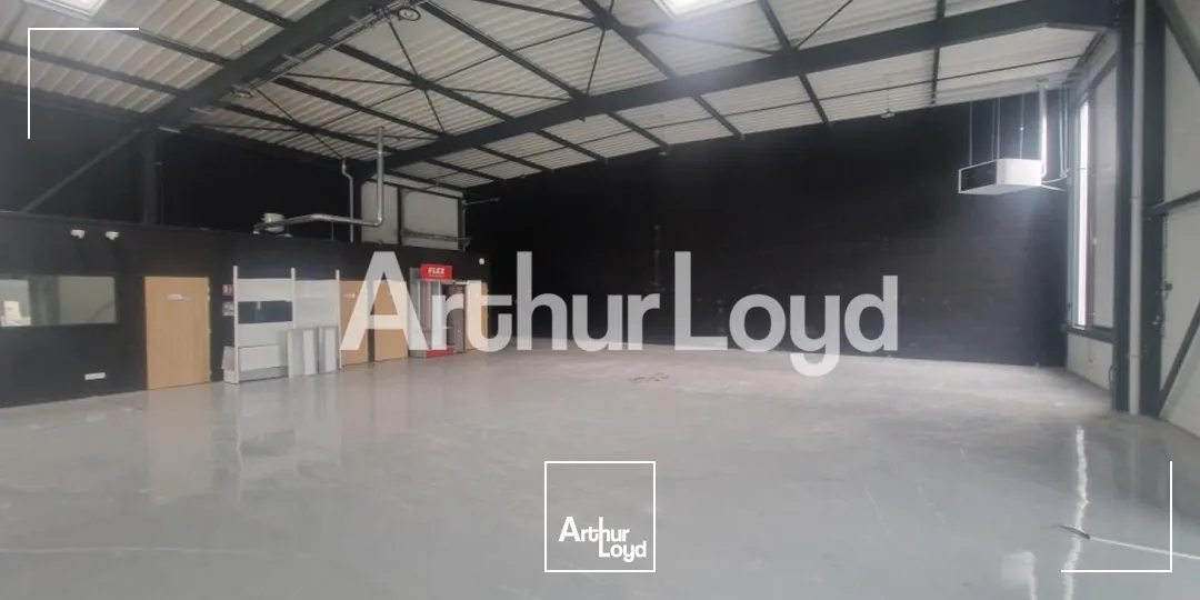 LOCAL ACTIVITE - A VENDRE - CORMELLES LE ROYAL