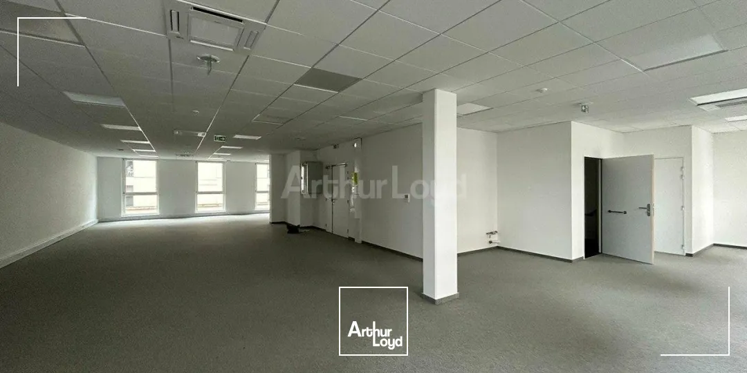 BUREAUX à LOUER de 200 m²