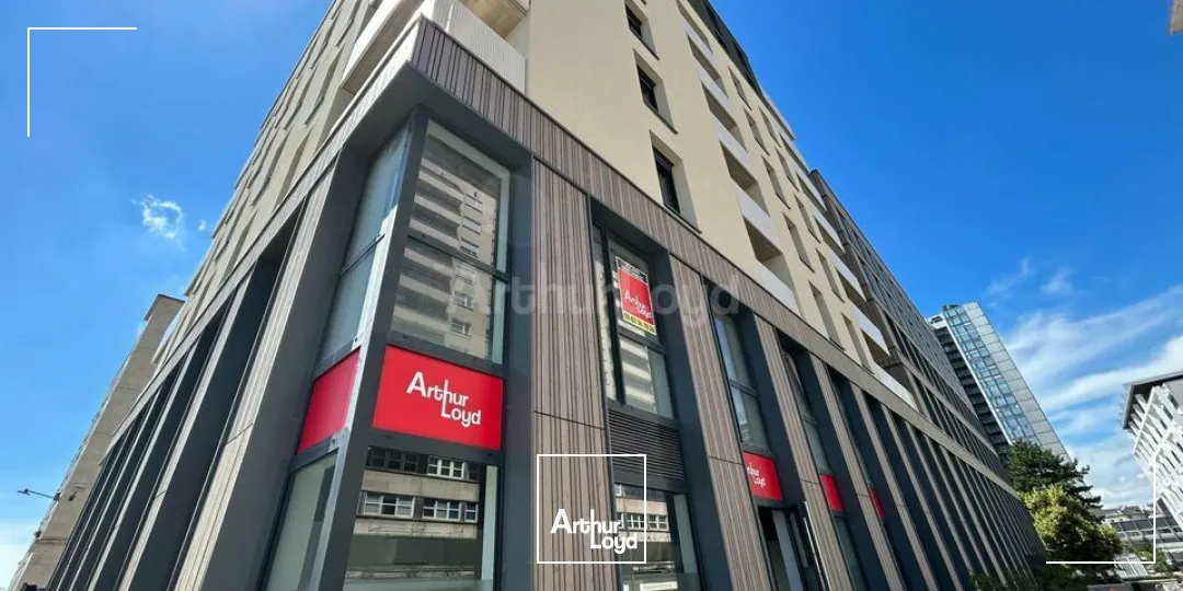 BUREAUX à VENDRE de 174 m²