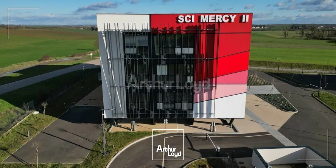 BUREAUX à LOUER de 1920 m²