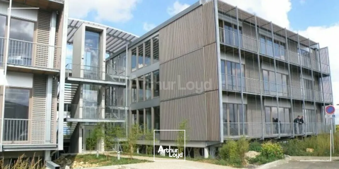 BUREAUX à VENDRE de 1392 m²