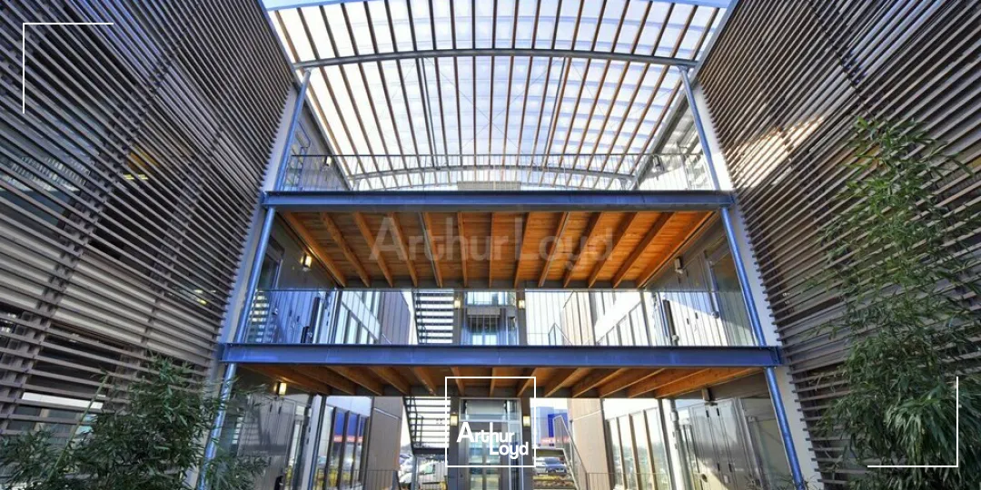 BUREAUX à VENDRE de 1392 m²