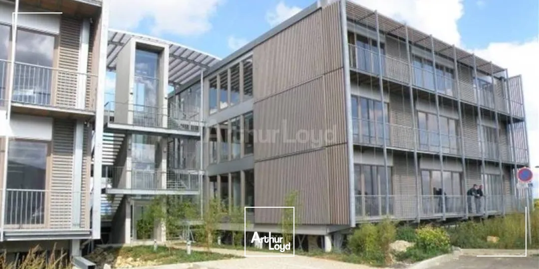 BUREAUX à LOUER de 1392 m²