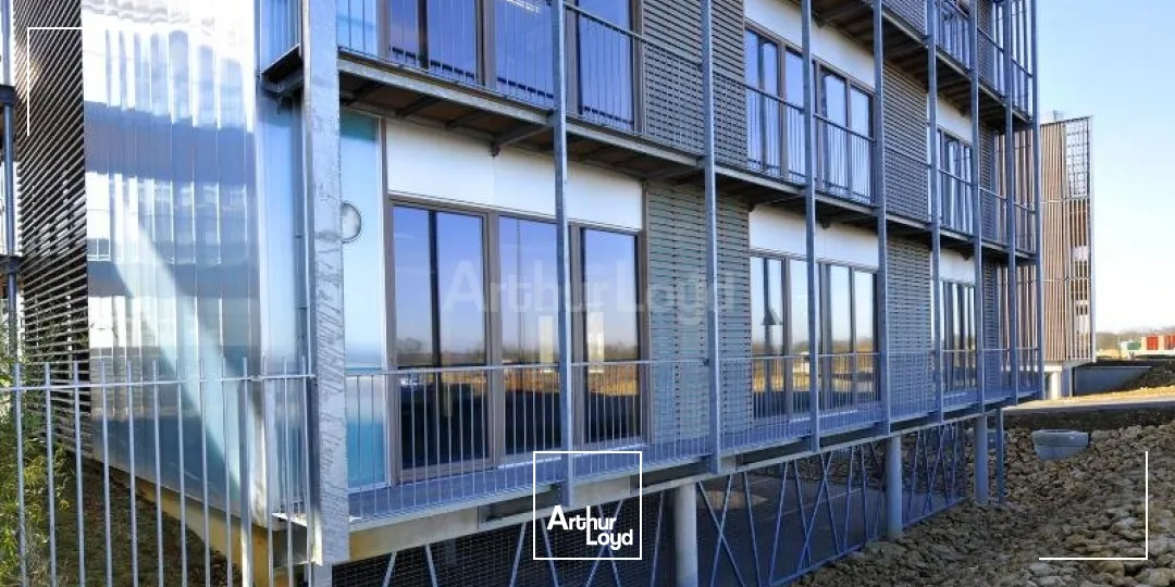 BUREAUX à LOUER de 1392 m²