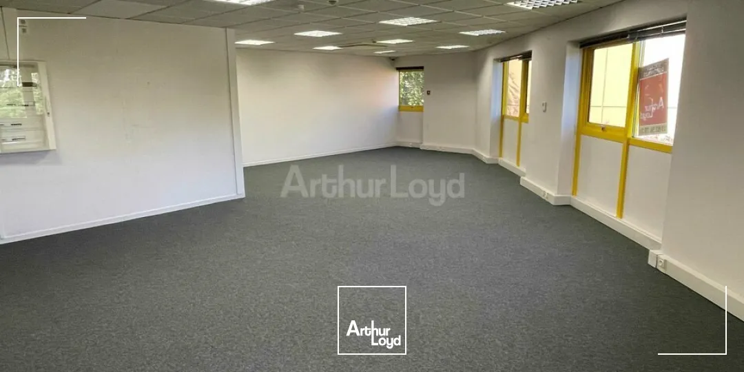 BUREAUX à VENDRE de 75 m²