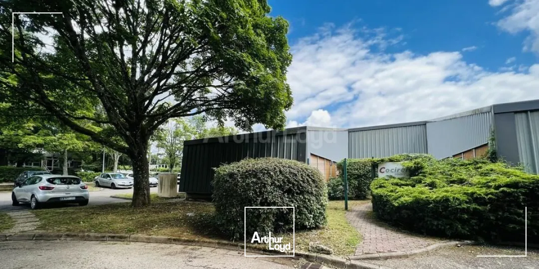 BUREAUX à VENDRE de 1270 m²