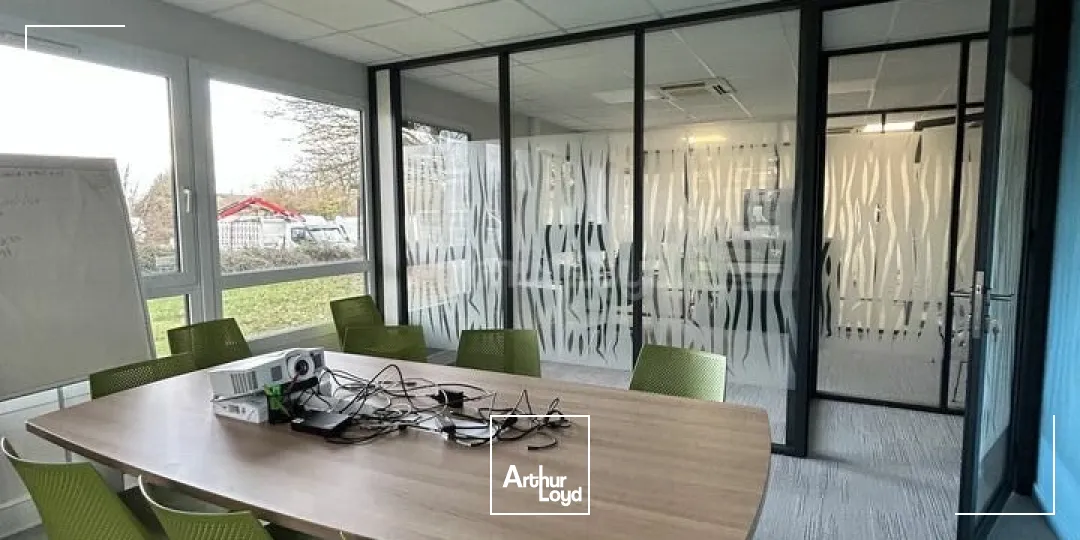 BUREAUX à LOUER de 267 m²