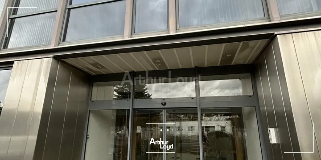 BUREAUX à VENDRE de 760 m²