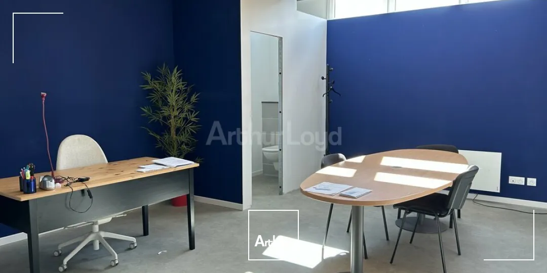 BUREAUX à VENDRE de 1300 m²