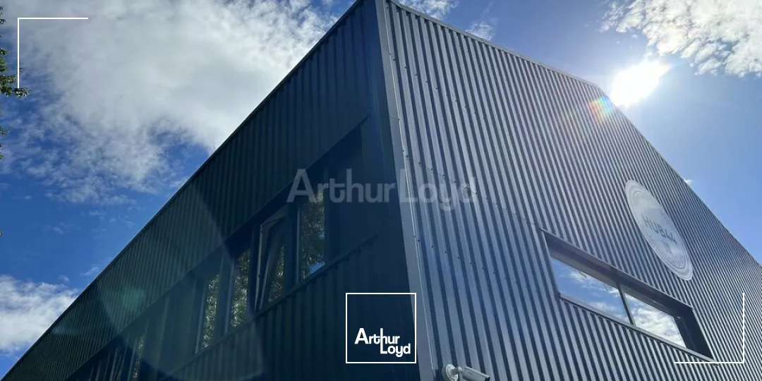 BUREAUX à VENDRE de 1300 m²