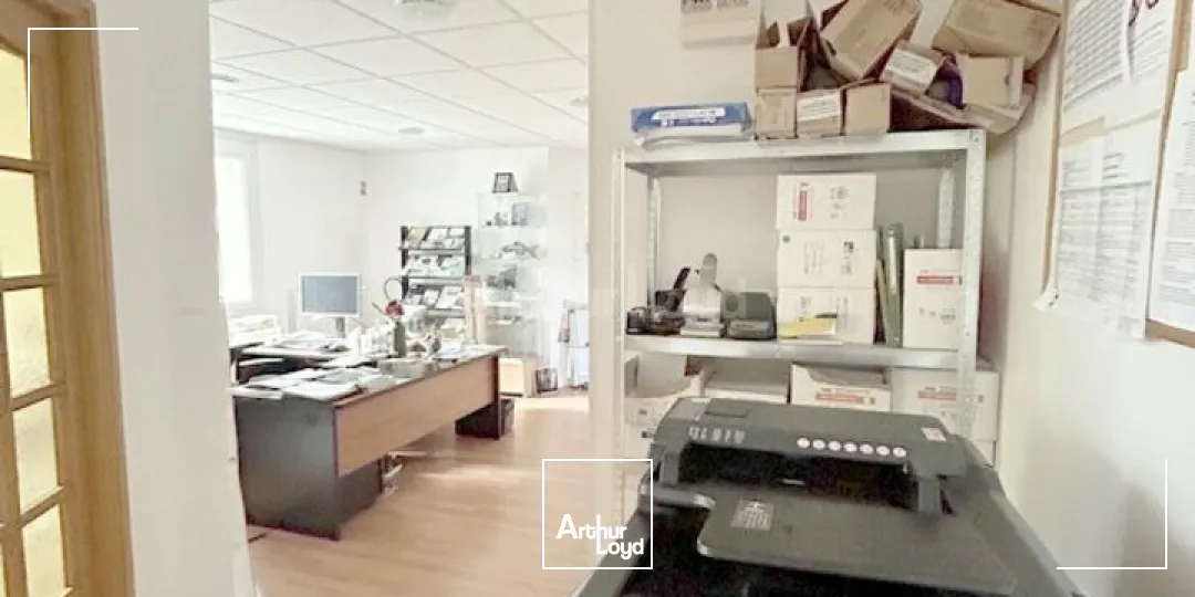 BUREAUX à VENDRE de 160 m²