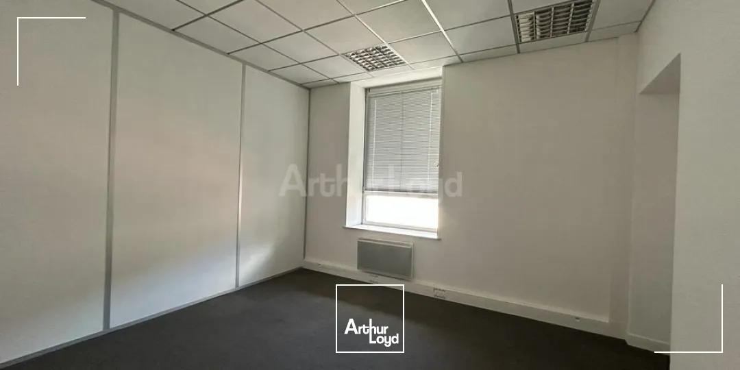 BUREAUX à LOUER de 233 m²