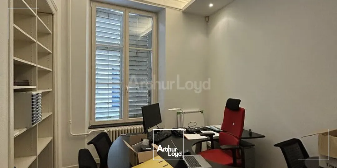 BUREAUX à LOUER de 198 m²