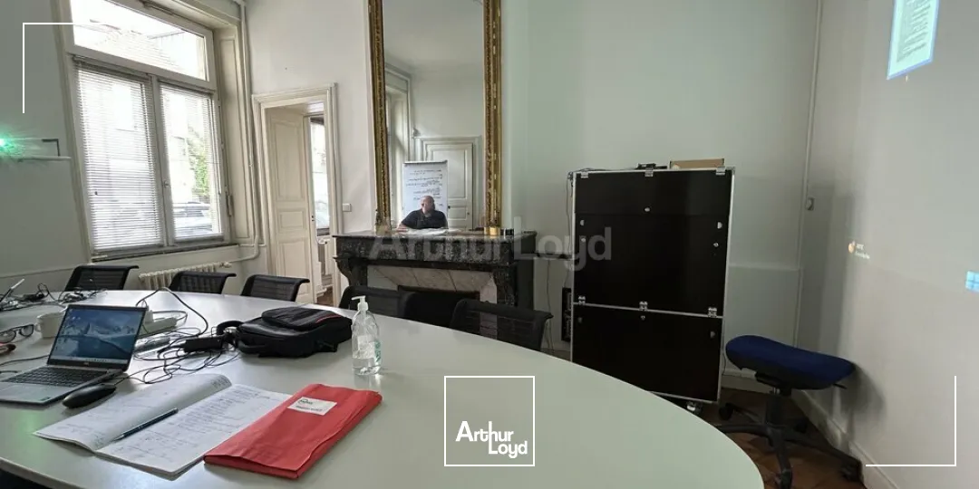 BUREAUX à LOUER de 198 m²