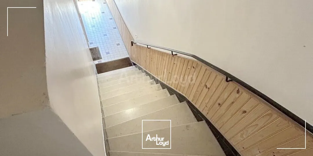 BUREAUX à VENDRE de 367 m²