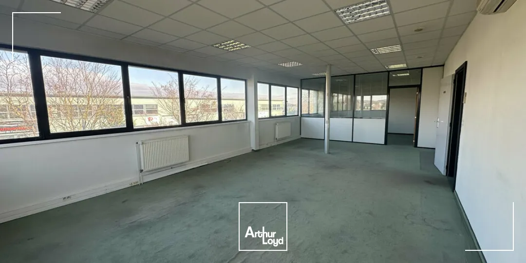 BUREAUX à LOUER de 3592 m²