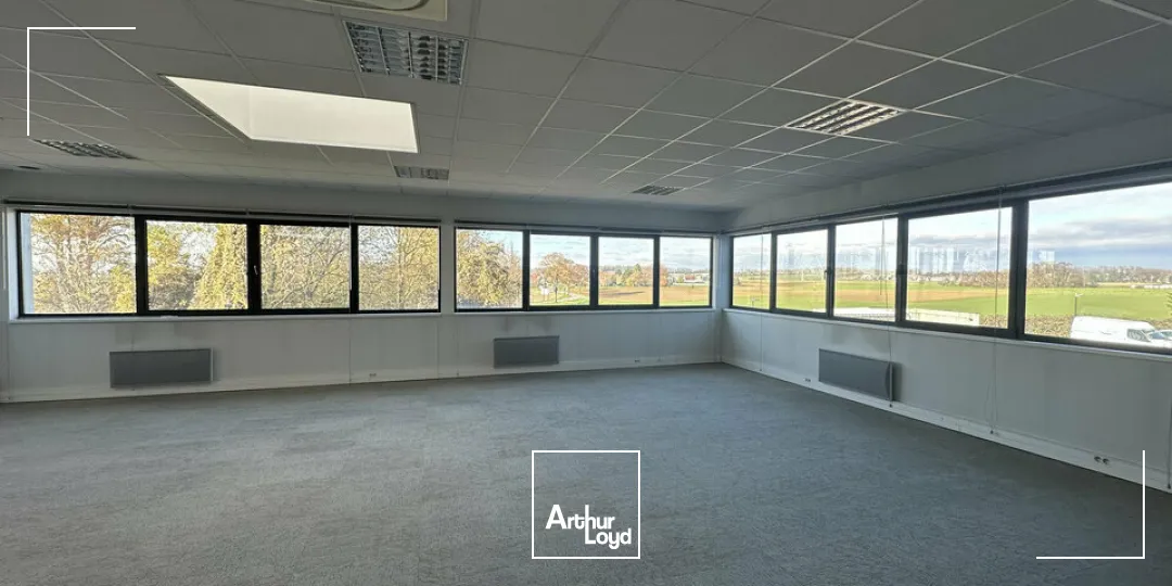 BUREAUX à LOUER de 3592 m²