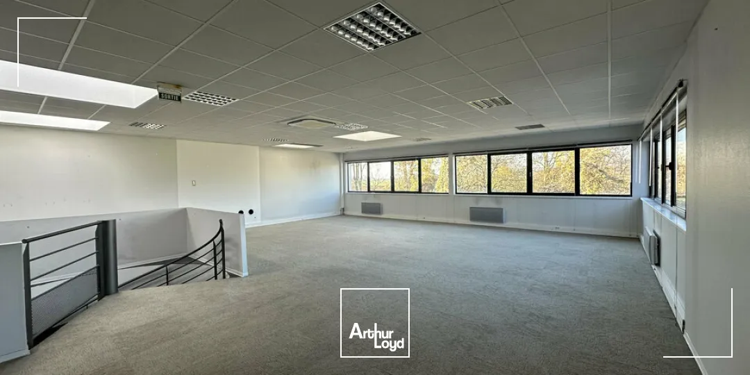 BUREAUX à LOUER de 3592 m²
