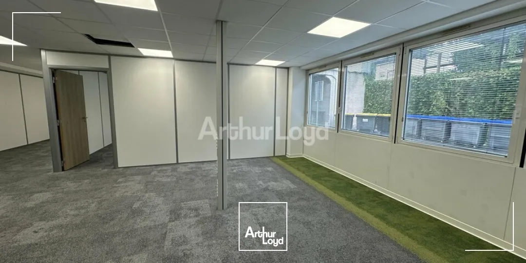 BUREAUX à LOUER de 1769 m²