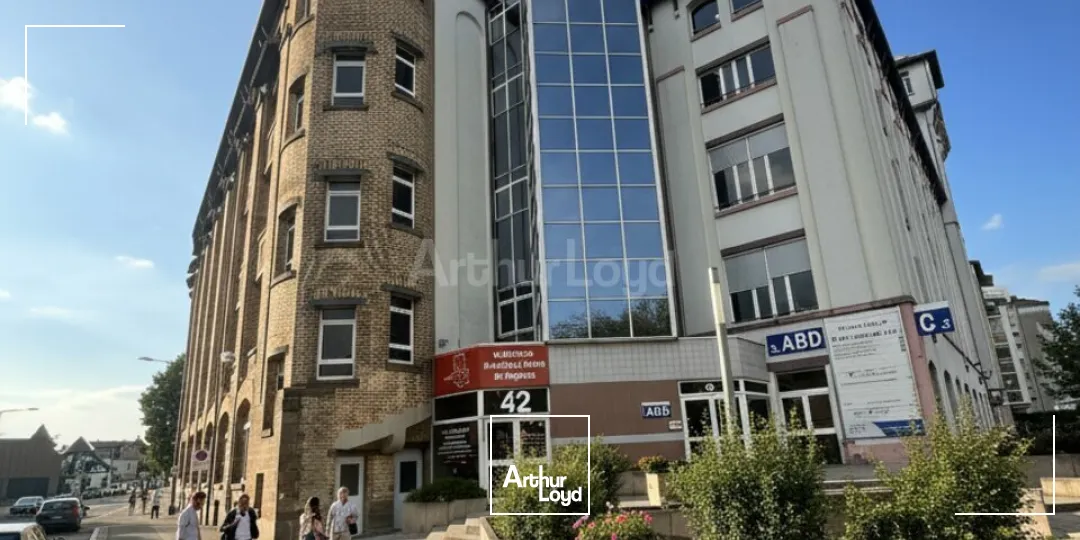 BUREAUX à LOUER de 1769 m²