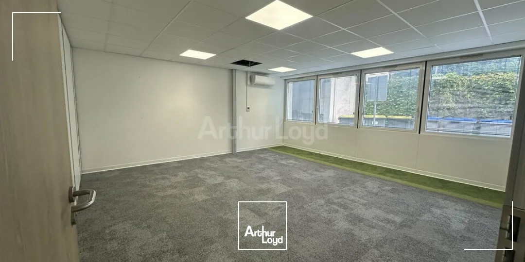 BUREAUX à LOUER de 1769 m²