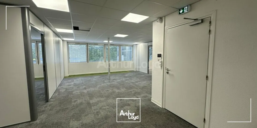 BUREAUX à LOUER de 1769 m²