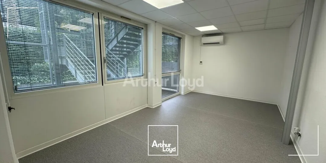 BUREAUX à LOUER de 1769 m²
