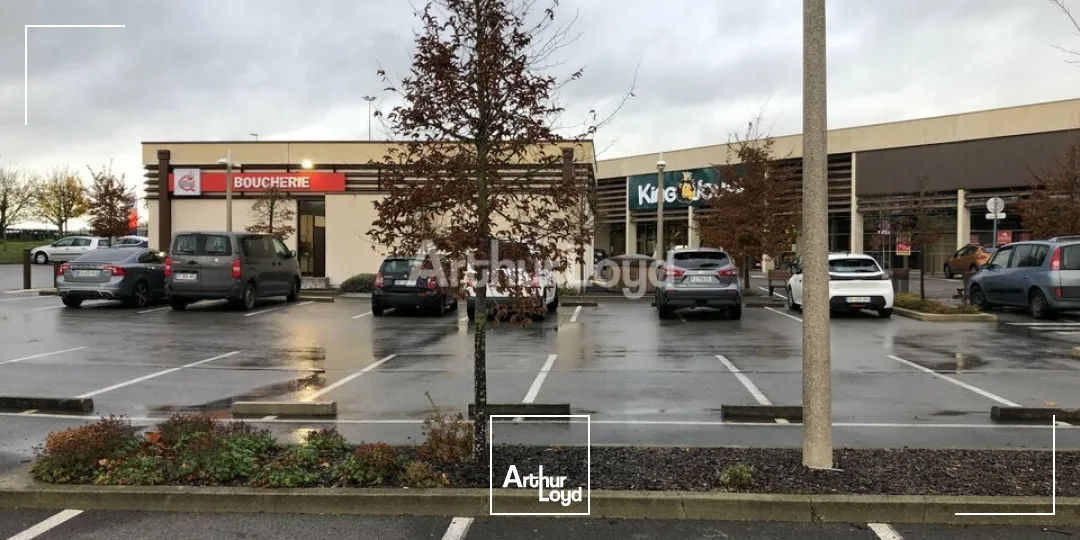 CELLULE COMMERCIALE EMPLACEMENT EXCEPTIONNEL - ZONE COMMERCIALE