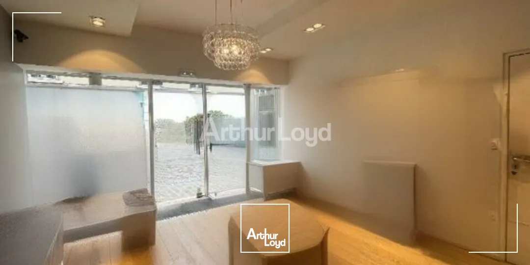 Emplacement N°1- centre-ville de Reims local commercial à céder d'environ 