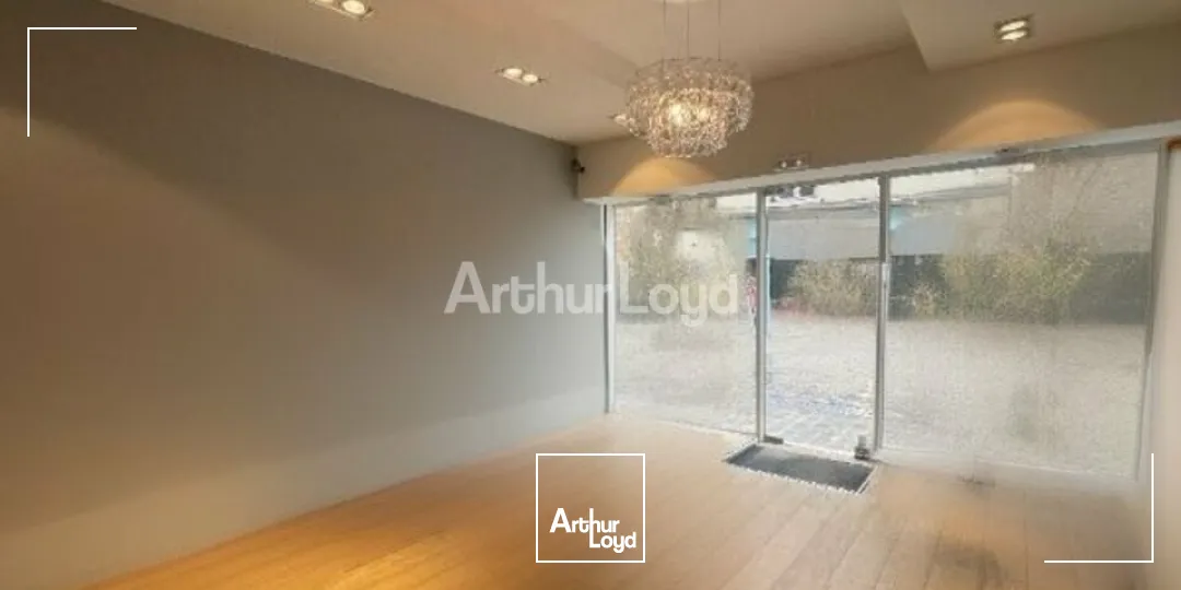 Emplacement N°1- centre-ville de Reims local commercial à céder d'environ 