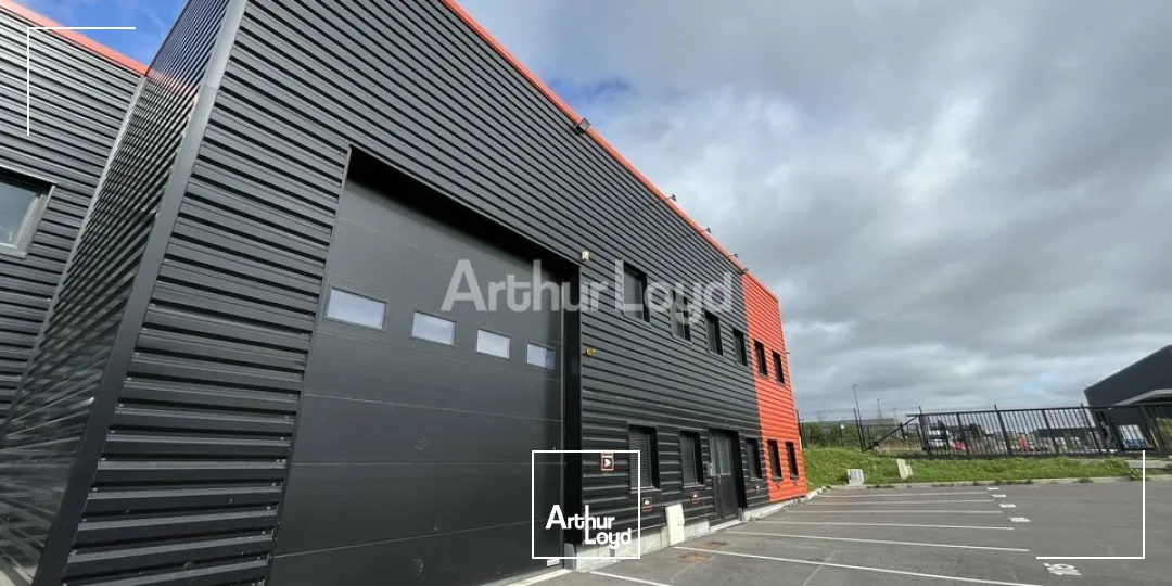 A louer - Local d'activité de 720 m2 à La Croix Blandin