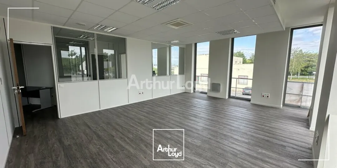 BUREAUX D'ENVIRON 110m2 - REIMS LA POMPELLE