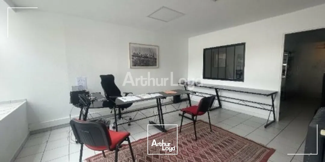 Secteur Saint-Marceaux à REIMS (51) - local commercial d'une superficie d'environ