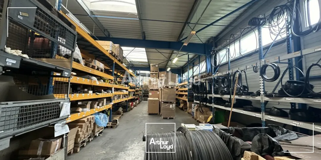 Bâtiment d'activité dune superficie d'environ 1800m2 - CORMONTREUIL