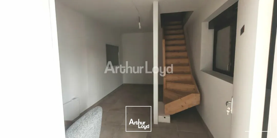 ZAC de la Neuvillette local d'activité d'environ 659m2 