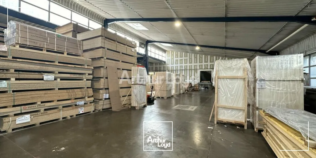 LOCAL D'ACTIVITÉ D'ENVIRON 2 269 M2 - REIMS / BEZANNES