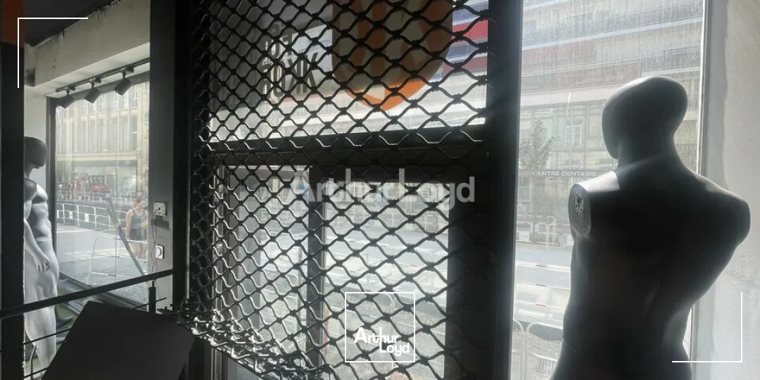 HYPER CENTRE VILLE DE REIMS LOCAL COMMERCIAL A LOUER