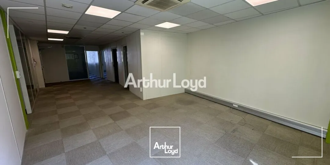 Plateaux de bureaux d'environ 163 m3 (SUB) - REIMS CLAIRMARAIS