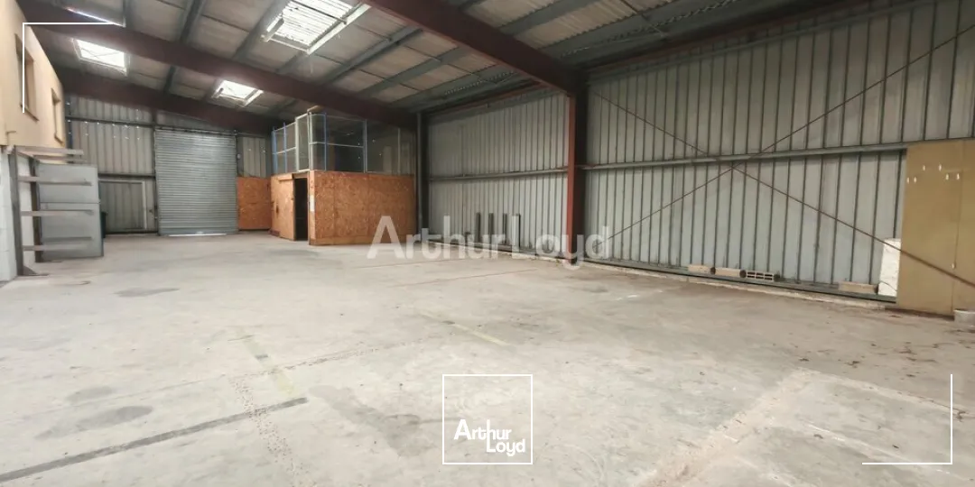 A Louer - Local d'activité de 758m2 avec bureaux à Muizon 