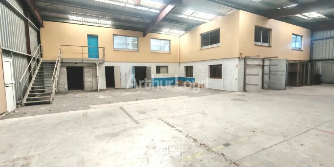 A Louer - Local d'activité de 758m2 avec bureaux à Muizon 