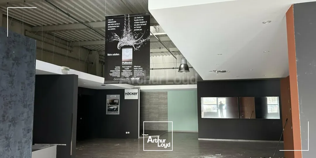 LOCAL COMMERCIAL à LOUER de 522 m²