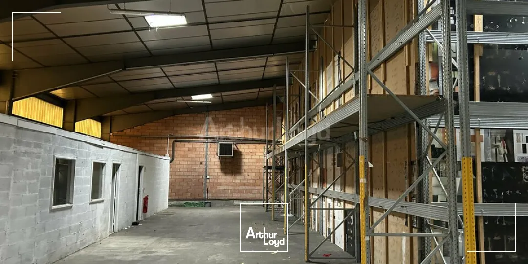 LOCAL COMMERCIAL à LOUER de 663 m²