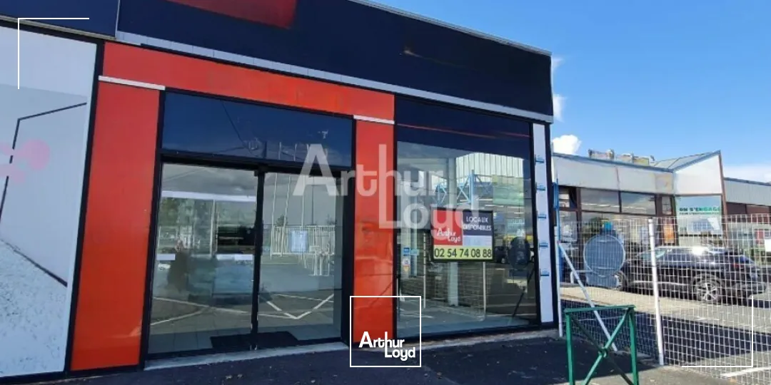 CHATEAUROUX / ST MAUR CAP SUD - A LOUER - LOCAL COMMERCIAL de 400 m² 