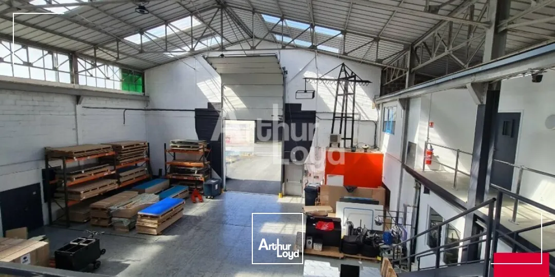 CHATEAUROUX METROPOLE - A LOUER - SITE D'ACTIVITE - 1 830m² - 2208