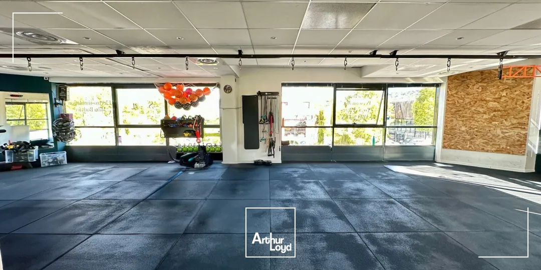 BUREAUX À LOUER EN PLEIN COEUR DE LA ZONE DES JALASSIÈRES