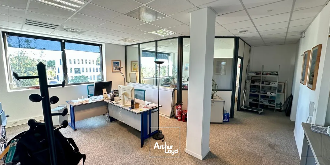 BUREAUX DE STANDING AVEC VUE DÉGAGÉE À LOUER