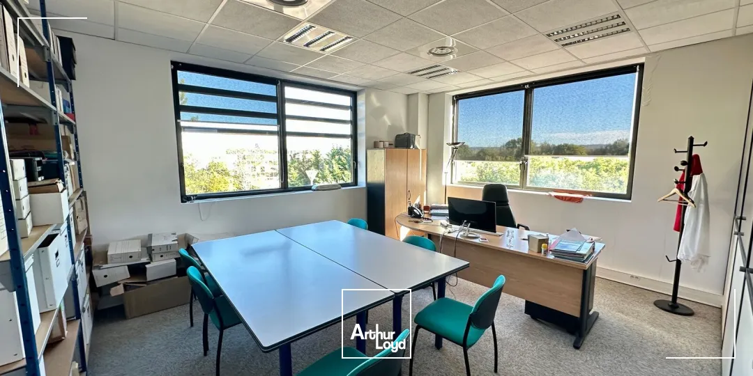 BUREAUX DE STANDING AVEC VUE DÉGAGÉE À LOUER